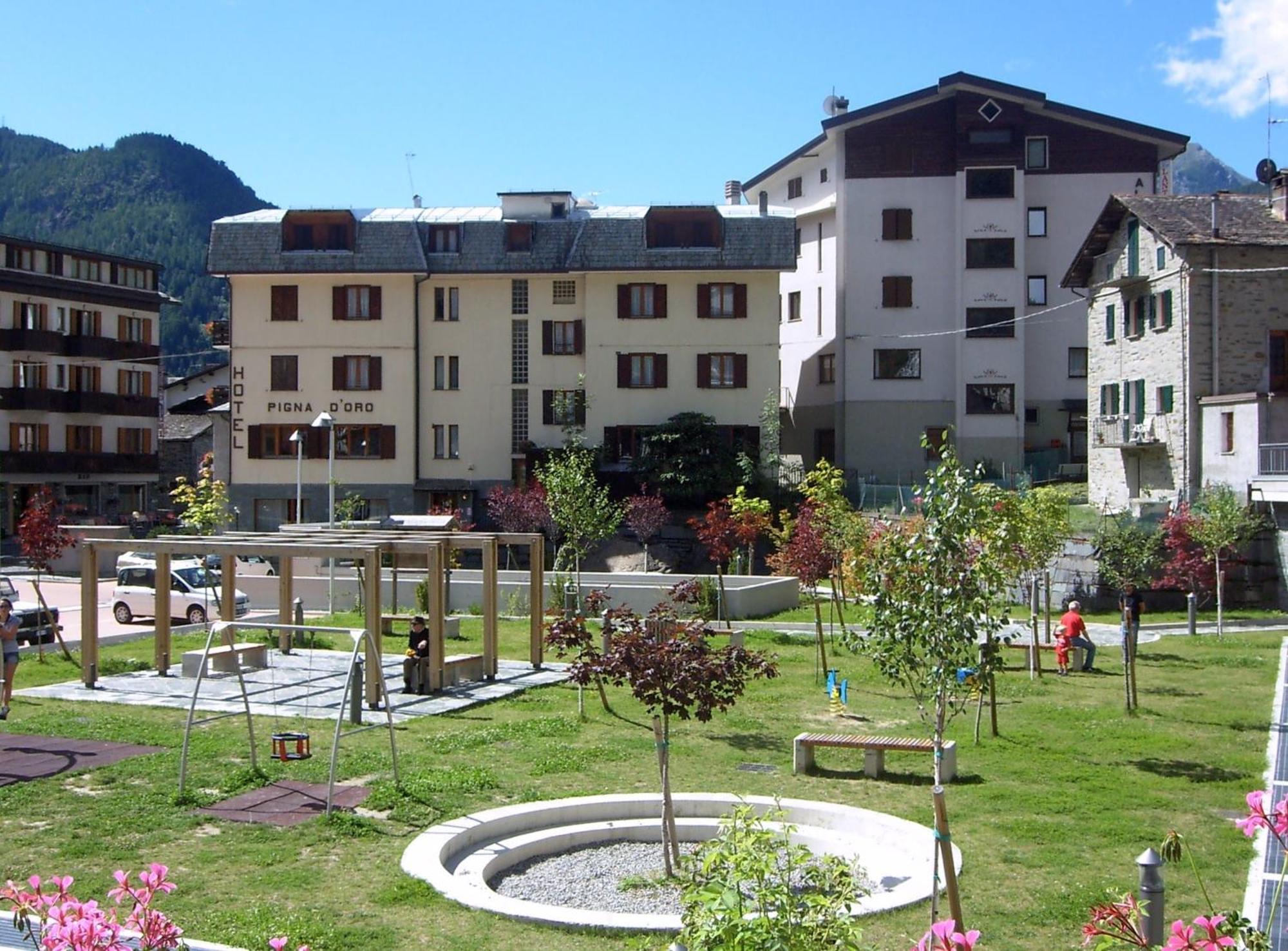Hotel Pigna D'Oro Chiesa in Valmalenco Exterior foto